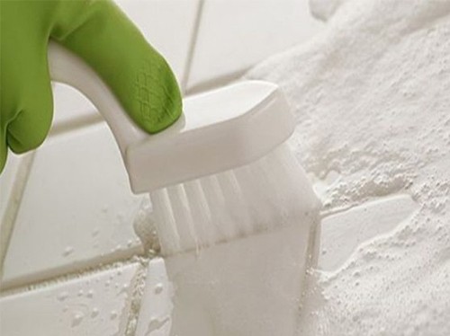 Как очистит швы между кафелем в ванной: все известные методы